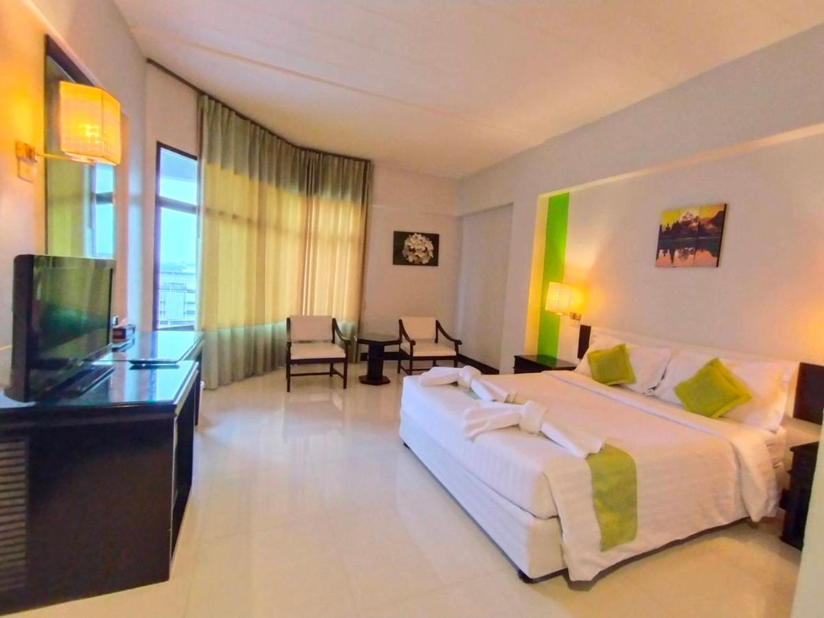 Asawann Hotel Nong Khai Bagian luar foto