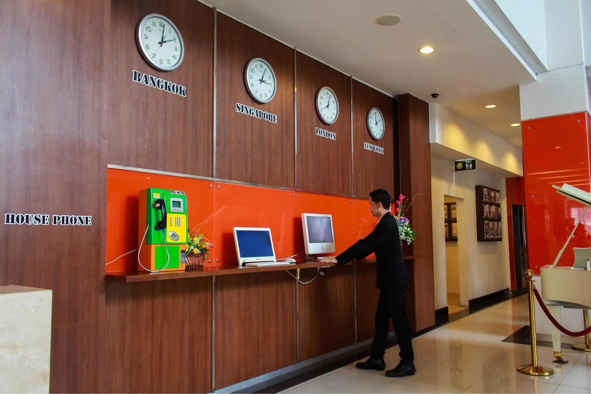 Asawann Hotel Nong Khai Bagian luar foto